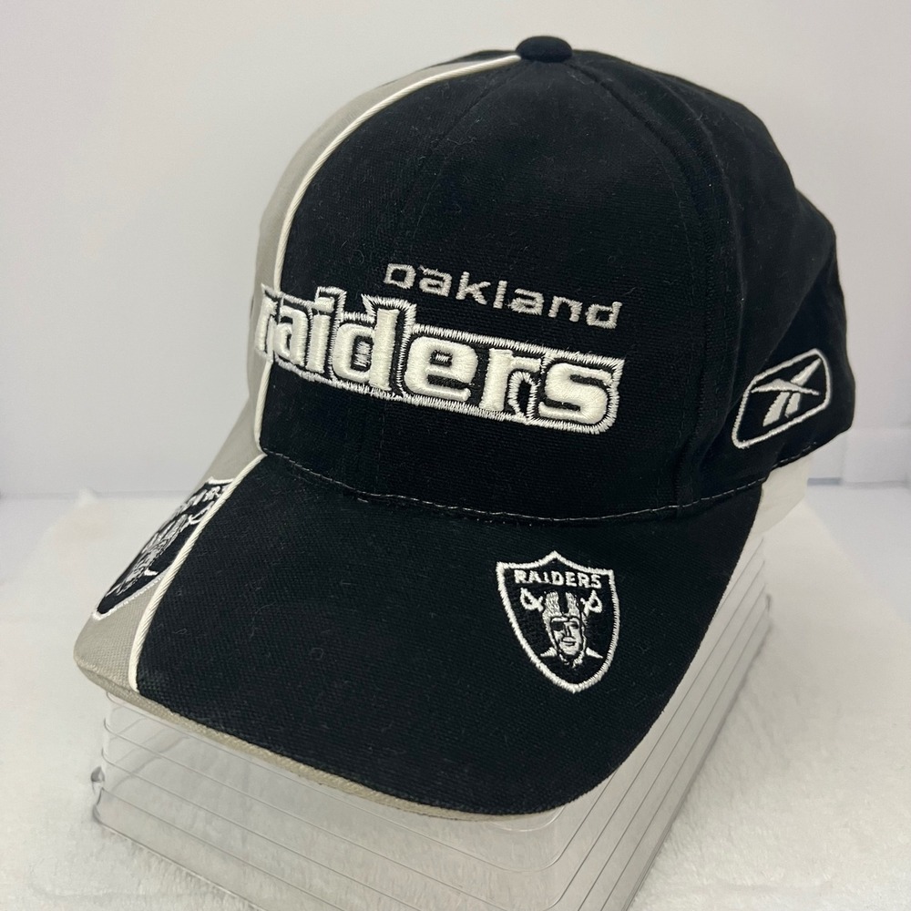 OAKLAND RAIDERS REEBOK Hat NFL Mens OSFA Black Grey Embroidered Strapback Retro‎